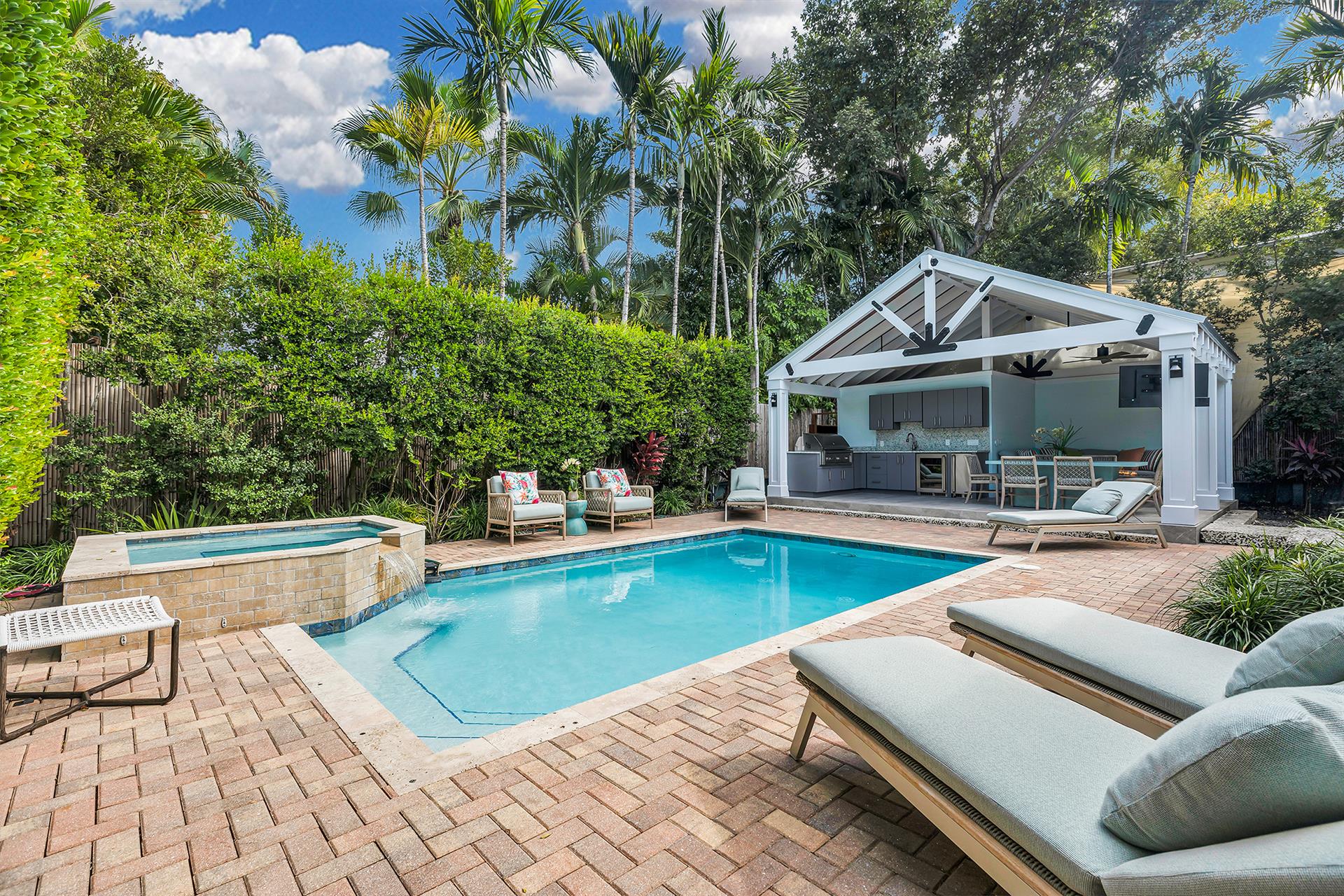 Dine al fresco in the outdoor kitchen