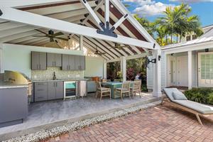 Outdoor kitchen with all you need for entertaining