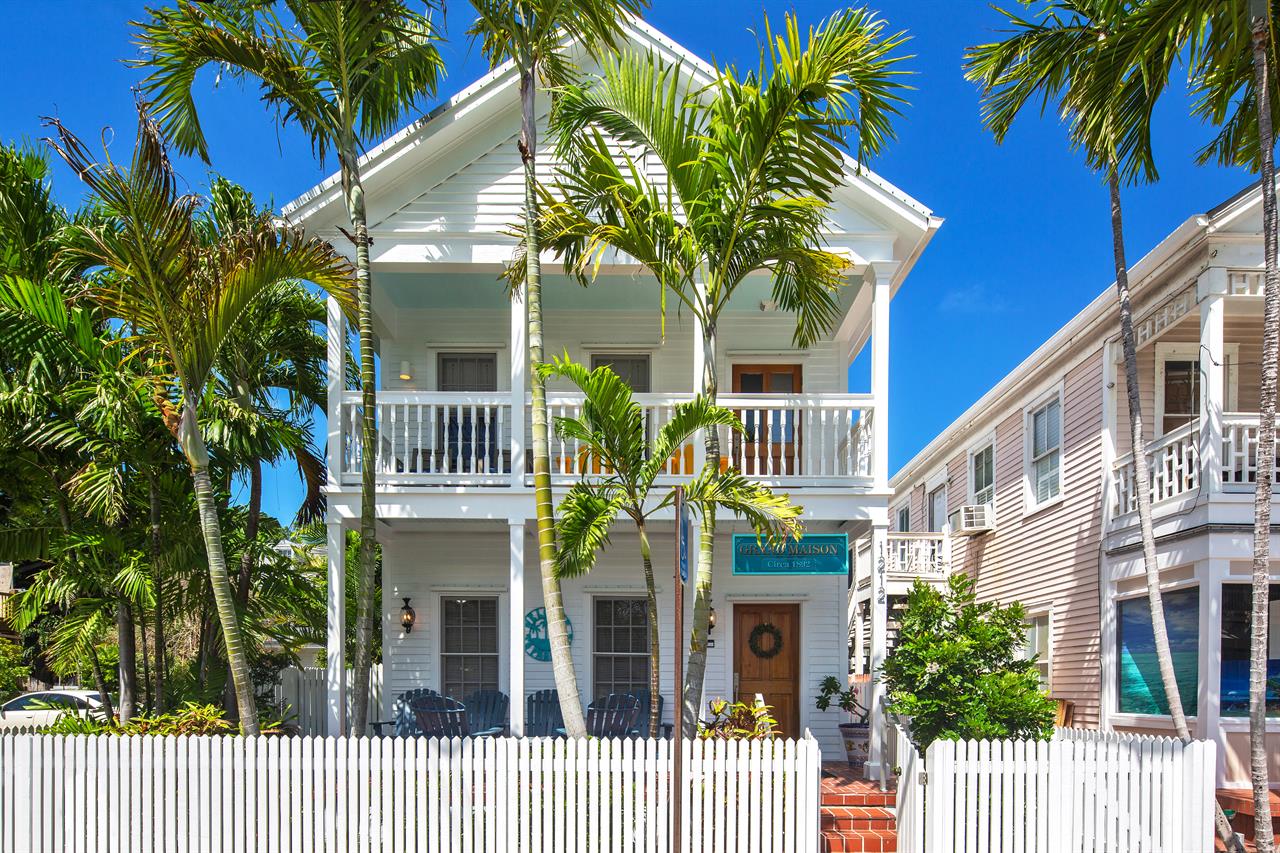 Front view of Grand Maison from world famous Duval St