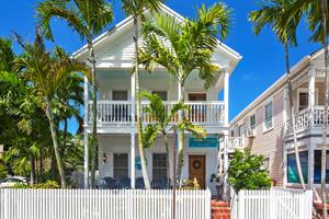 Front view of Grand Maison from world famous Duval St