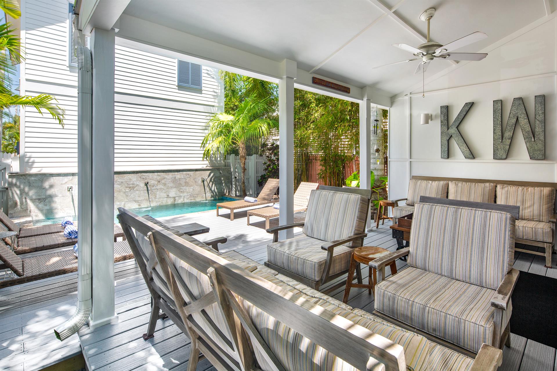 Cool off on the covered lanai with plenty of seating