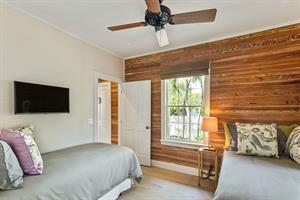 The Dade Co pine walls are nothing short of ... amazing