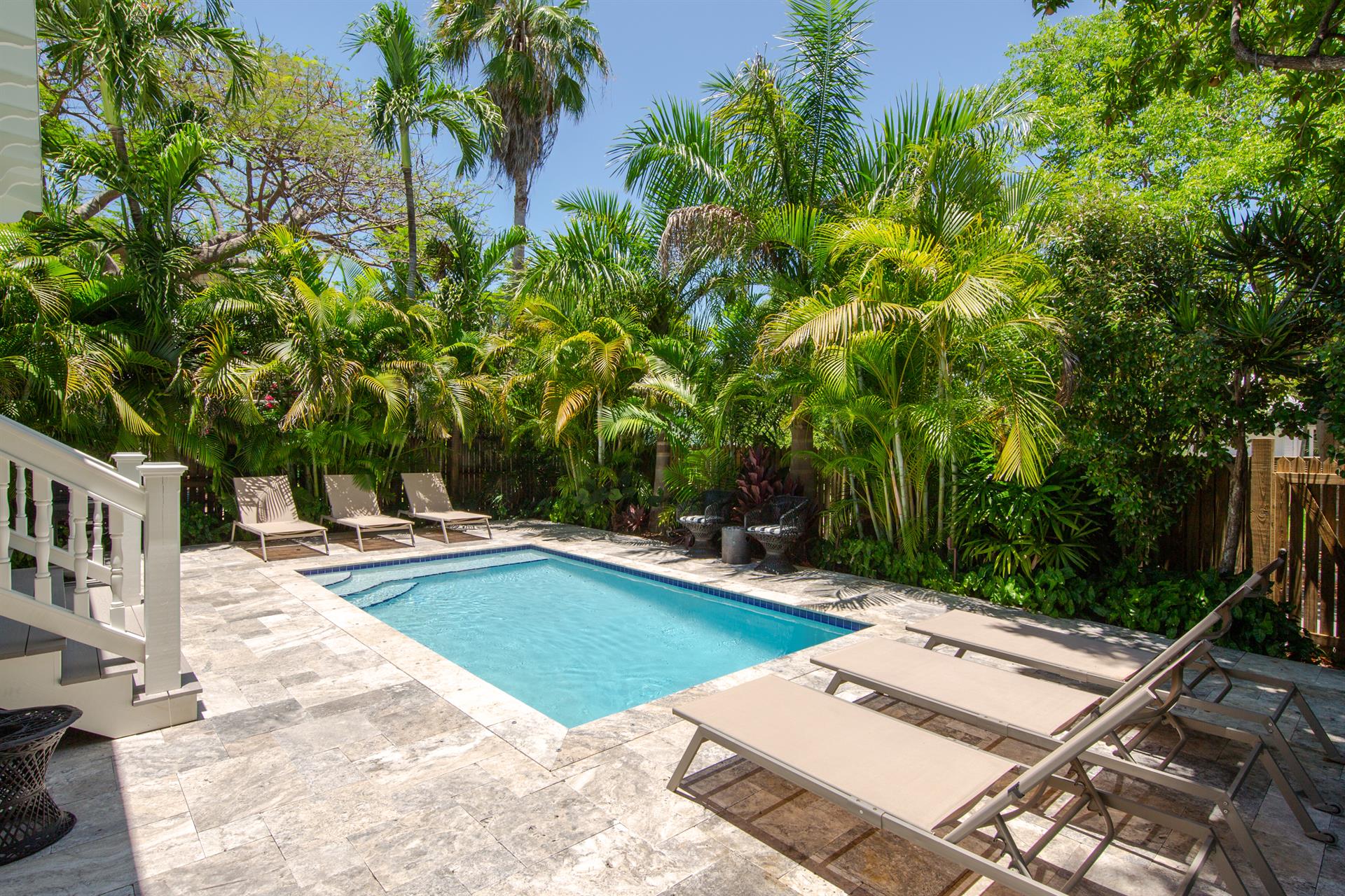 Lots of loungers for catching those Florida rays. All of them