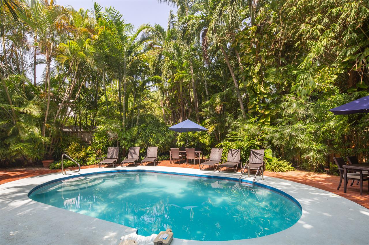 Plenty of room to relax with family and friends