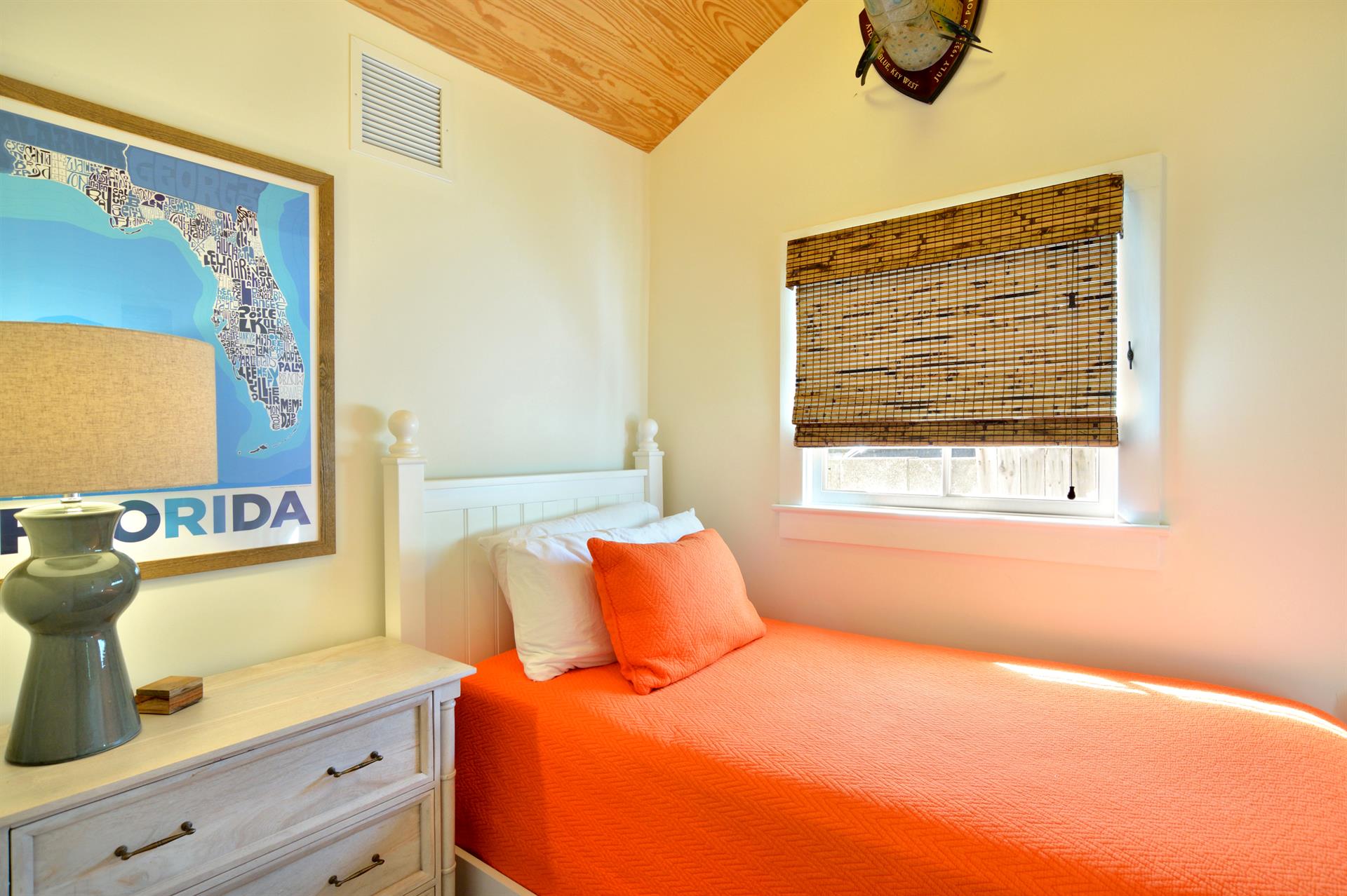 First floor cozy twin bedroom, located off the kitchen.