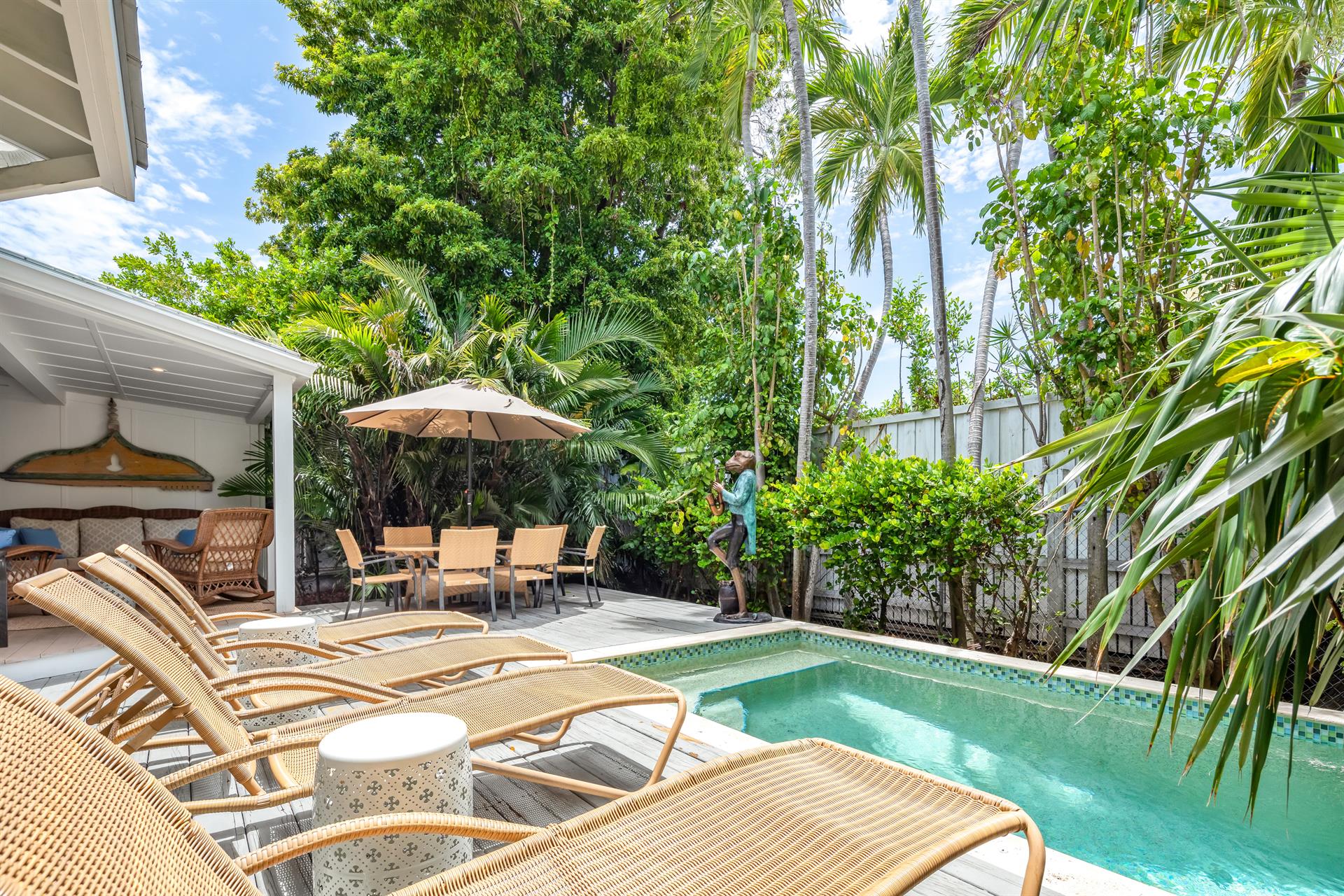 Lush foliage adds to the privacy.