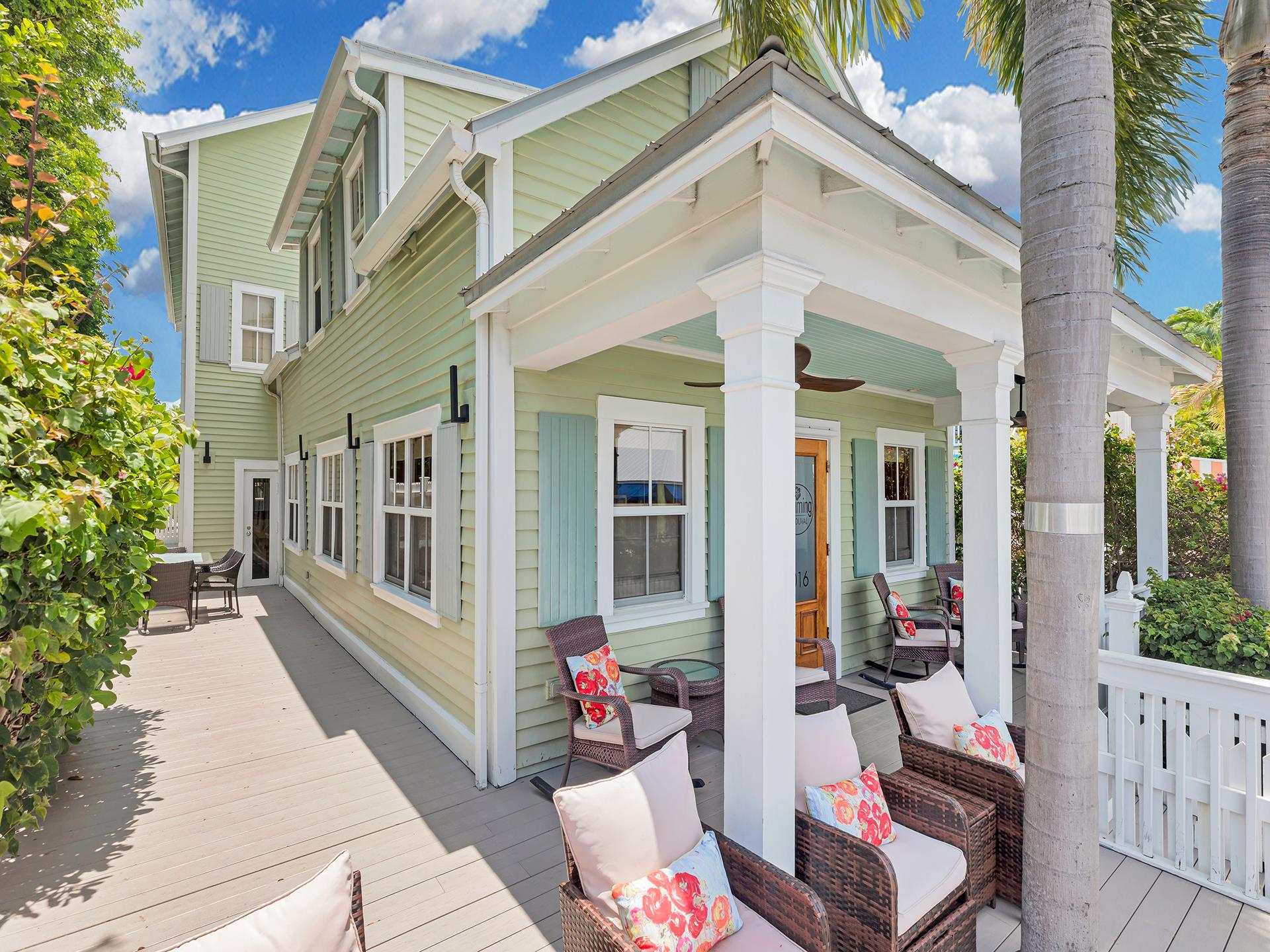 Welcome to Dreaming on Duval