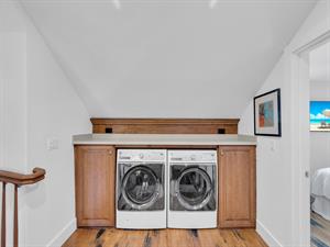 Full size washerdryer for your use