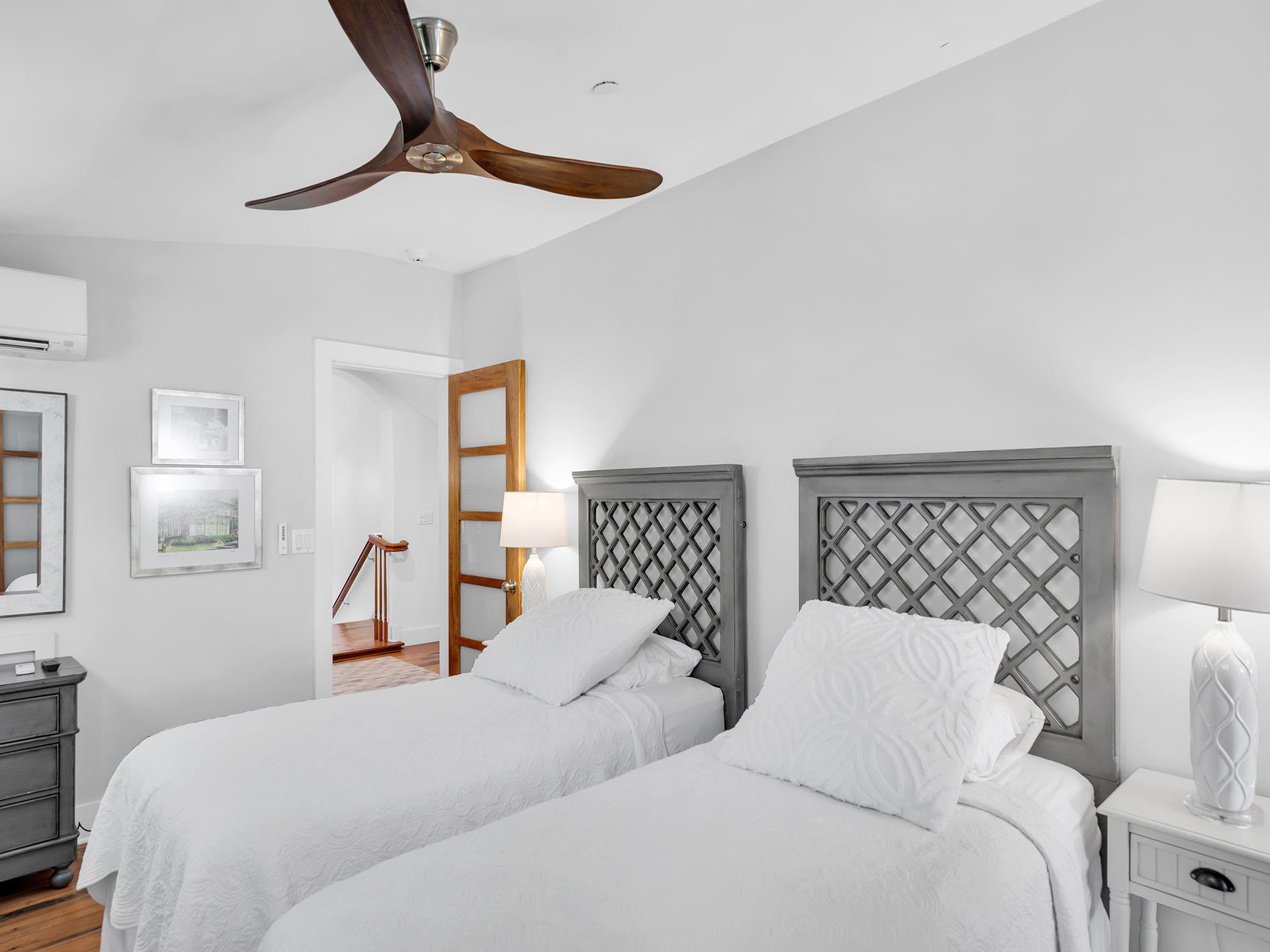 Another twin or king bedroom