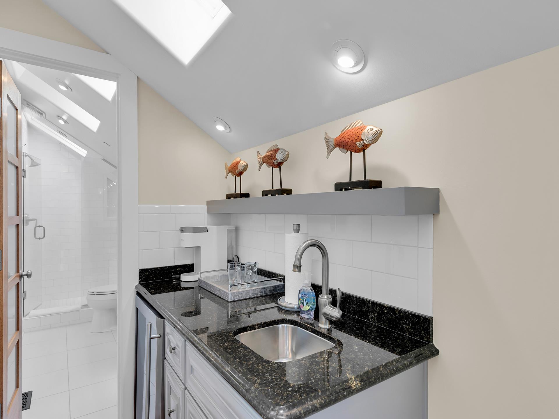 Third floor wet bar.