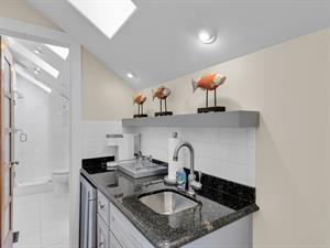 Third floor wet bar.