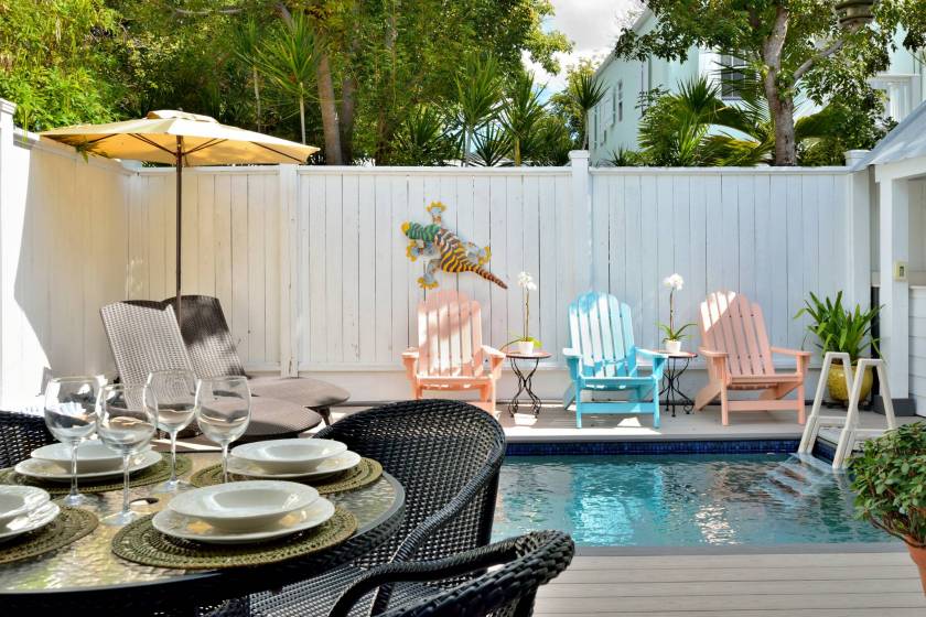 Potter's Cottage Pool Dining