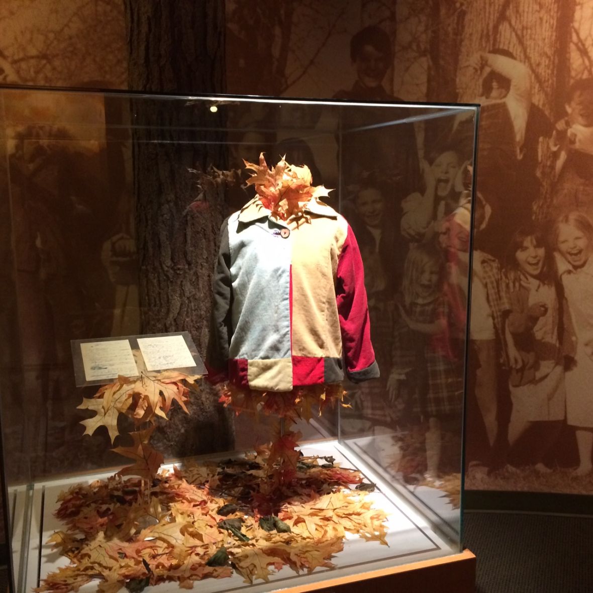 Dolly Parton&acirc;s Life Story at the Chasing Rainbows Museum in Dollywood