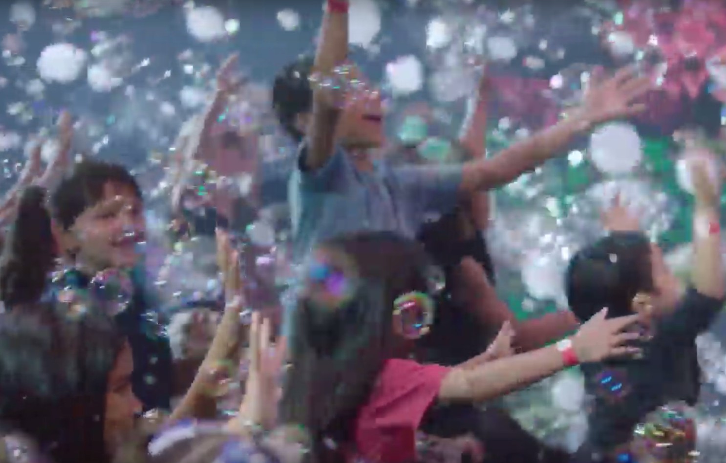 Dollywood Summer Celebration 2022 - Bubbles Are Back!