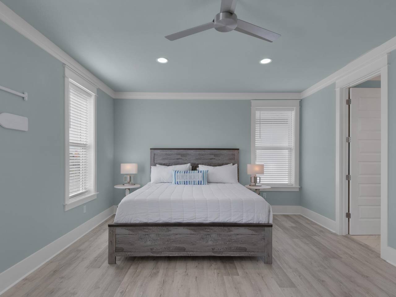 3rd floor  Primary bedroom with king bed