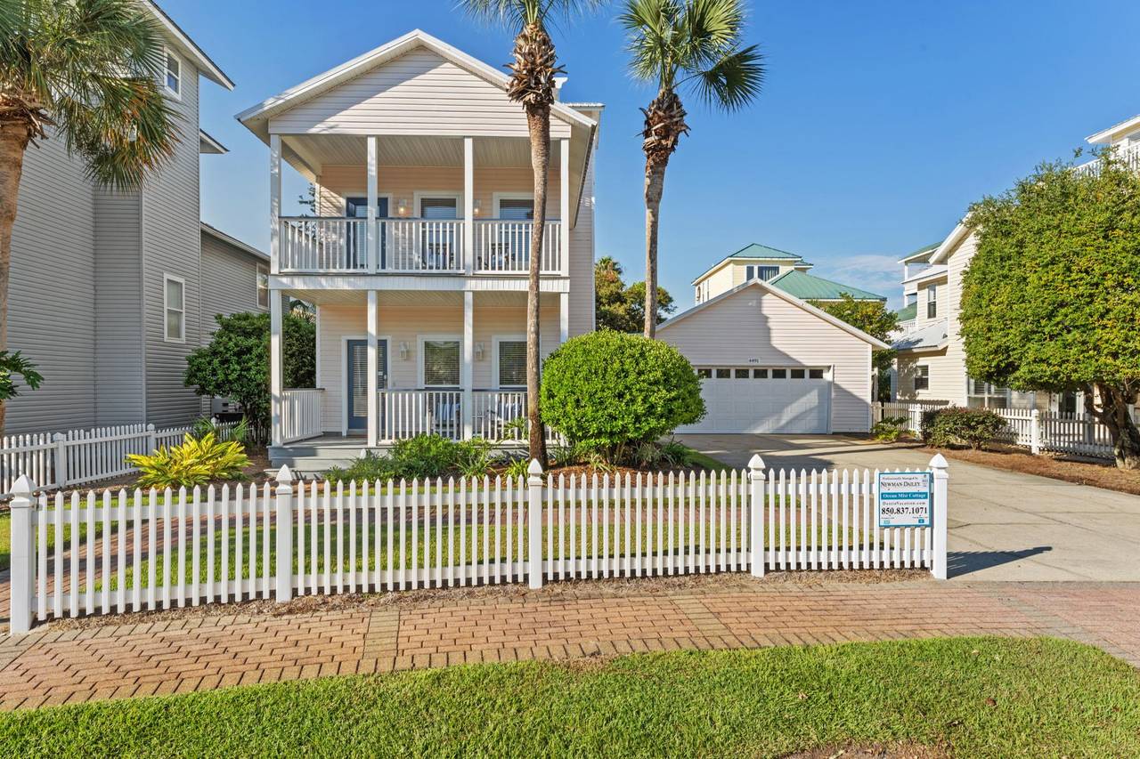 Welcome to Ocean Mist Cottage  only steps to the beach