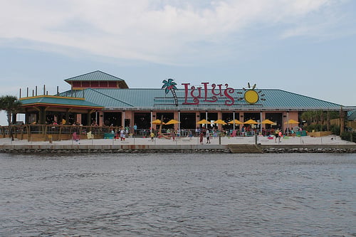 Lulus on the bay
