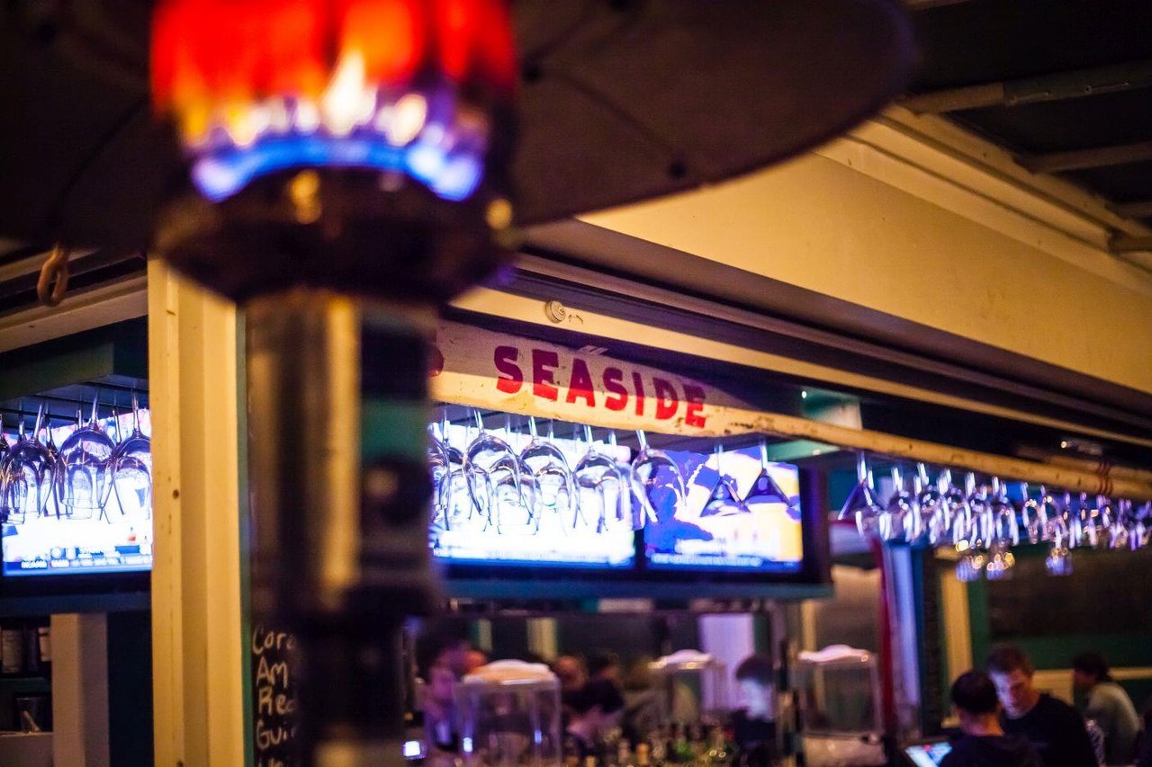 Bud  Alleys Bar