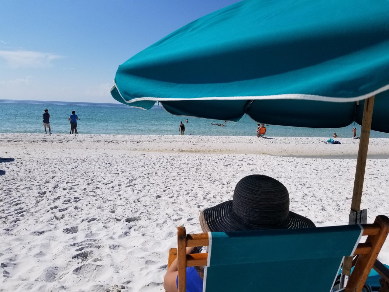1347735 Jade East Beach Service