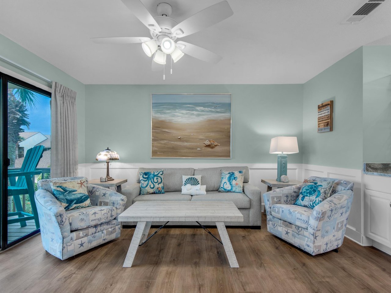 2nd floor living area