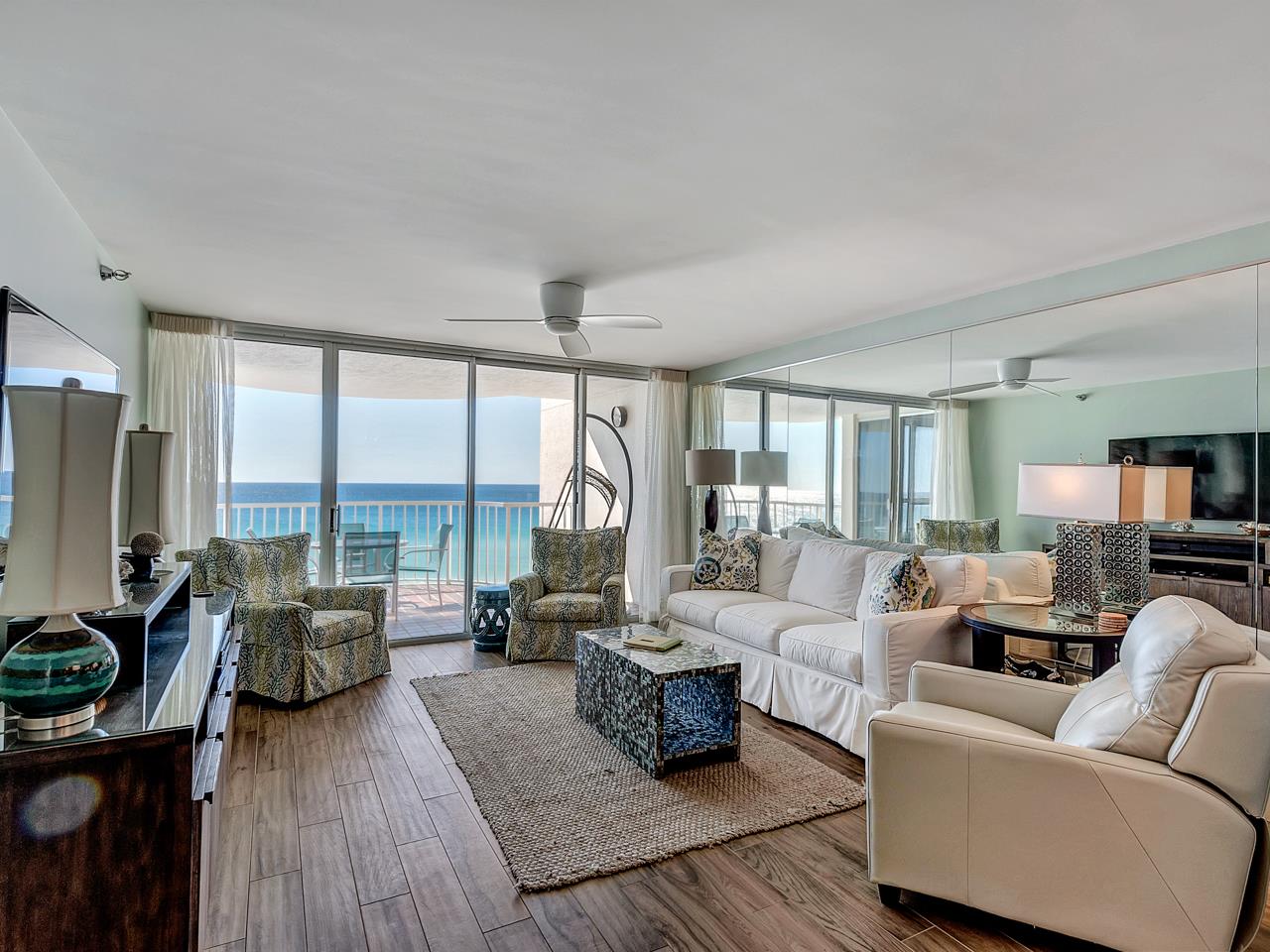 149186 604hiddendunes_living Room