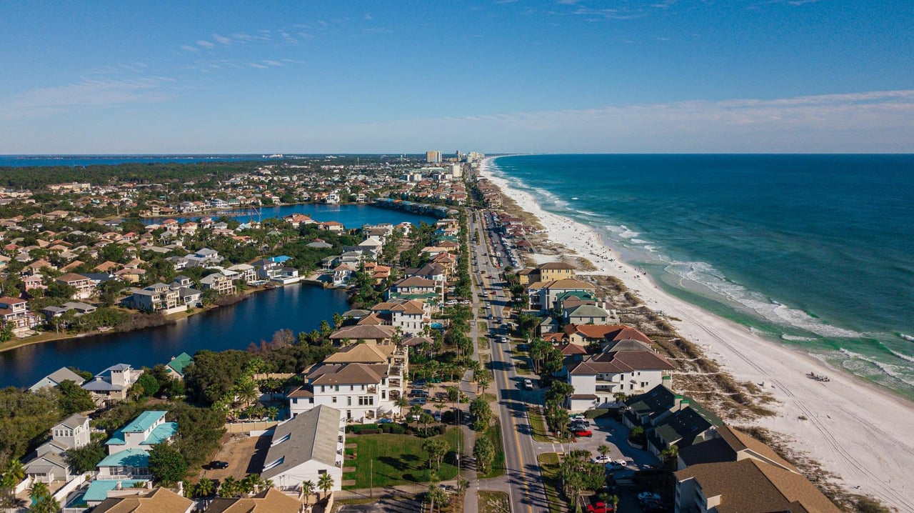 1592041 Destinhomes