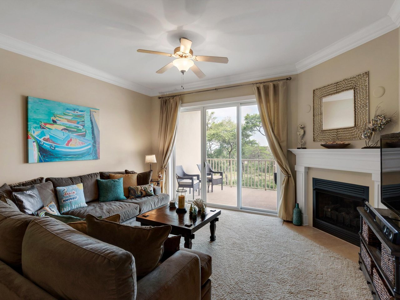 163412 Living Area With Access To Private Balcony