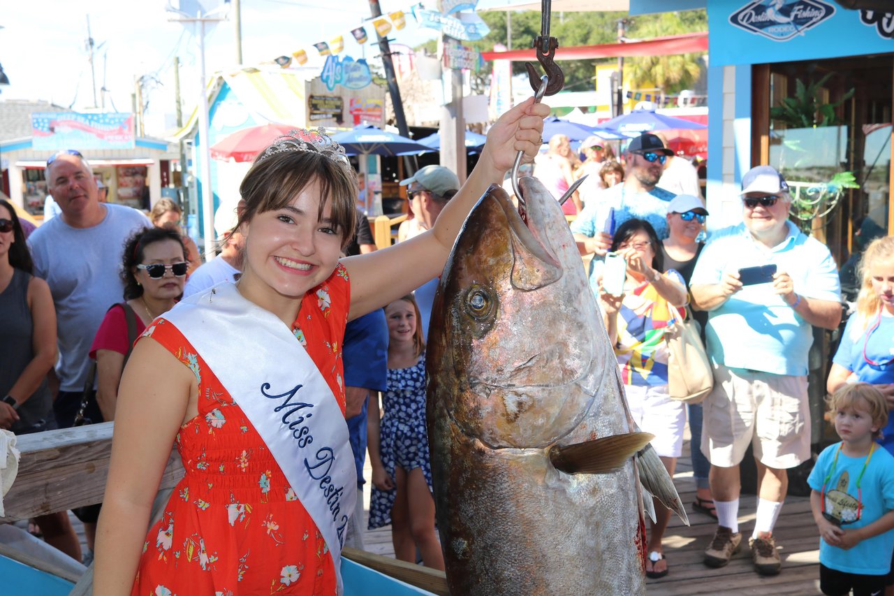 191355 Fishingrodeo