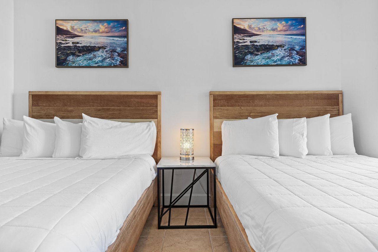 2 Queen Bedroom