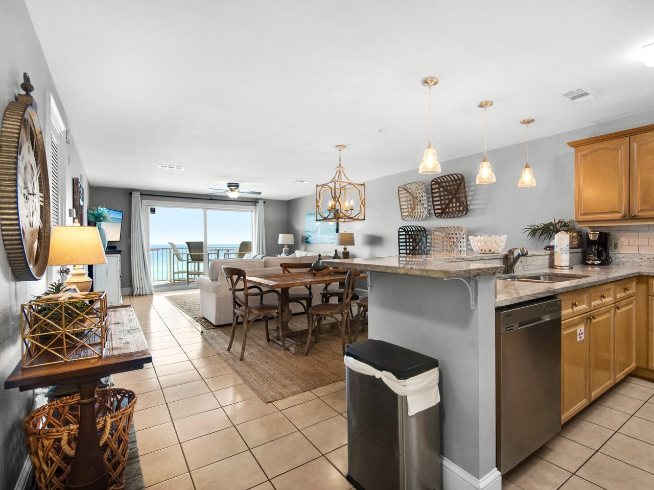 Open Airy Floor Plan