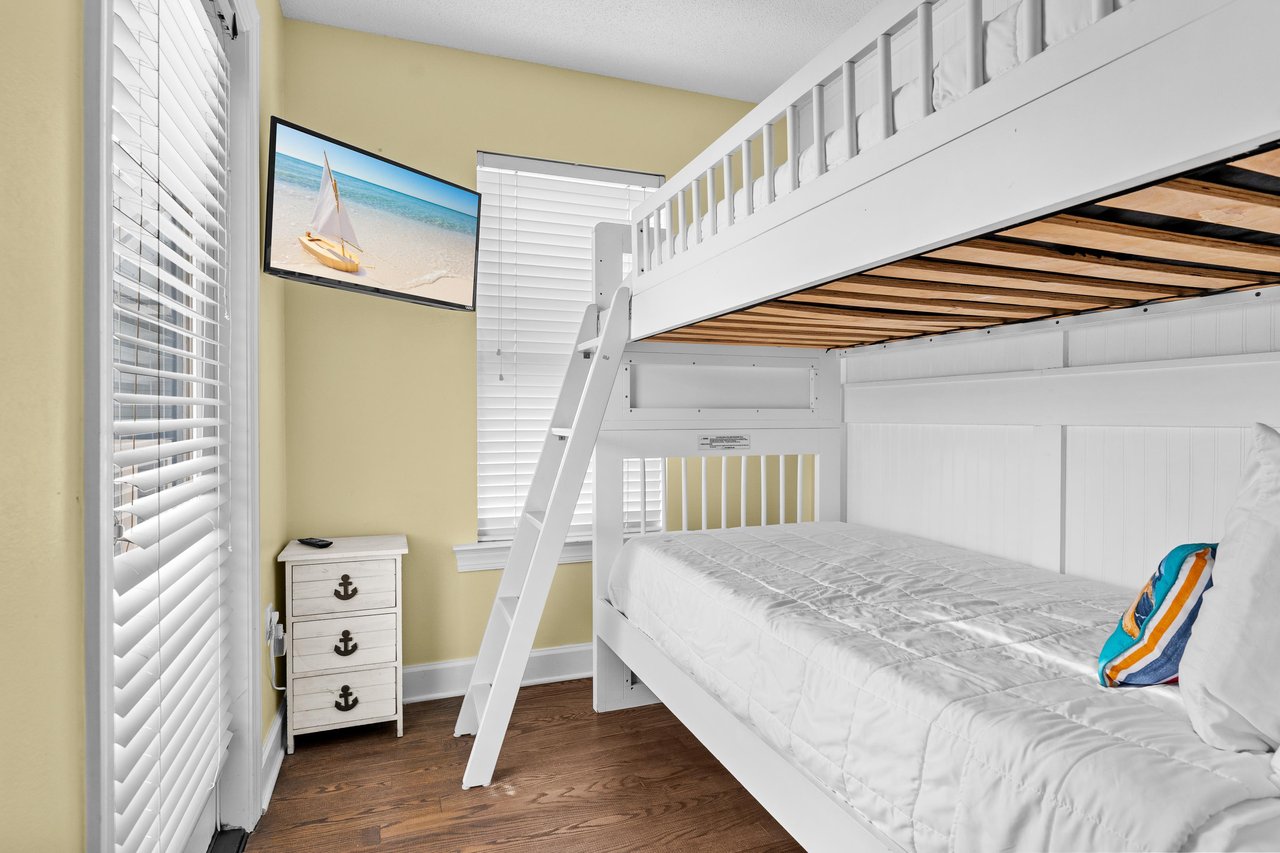 3rd Floor Bunk Room