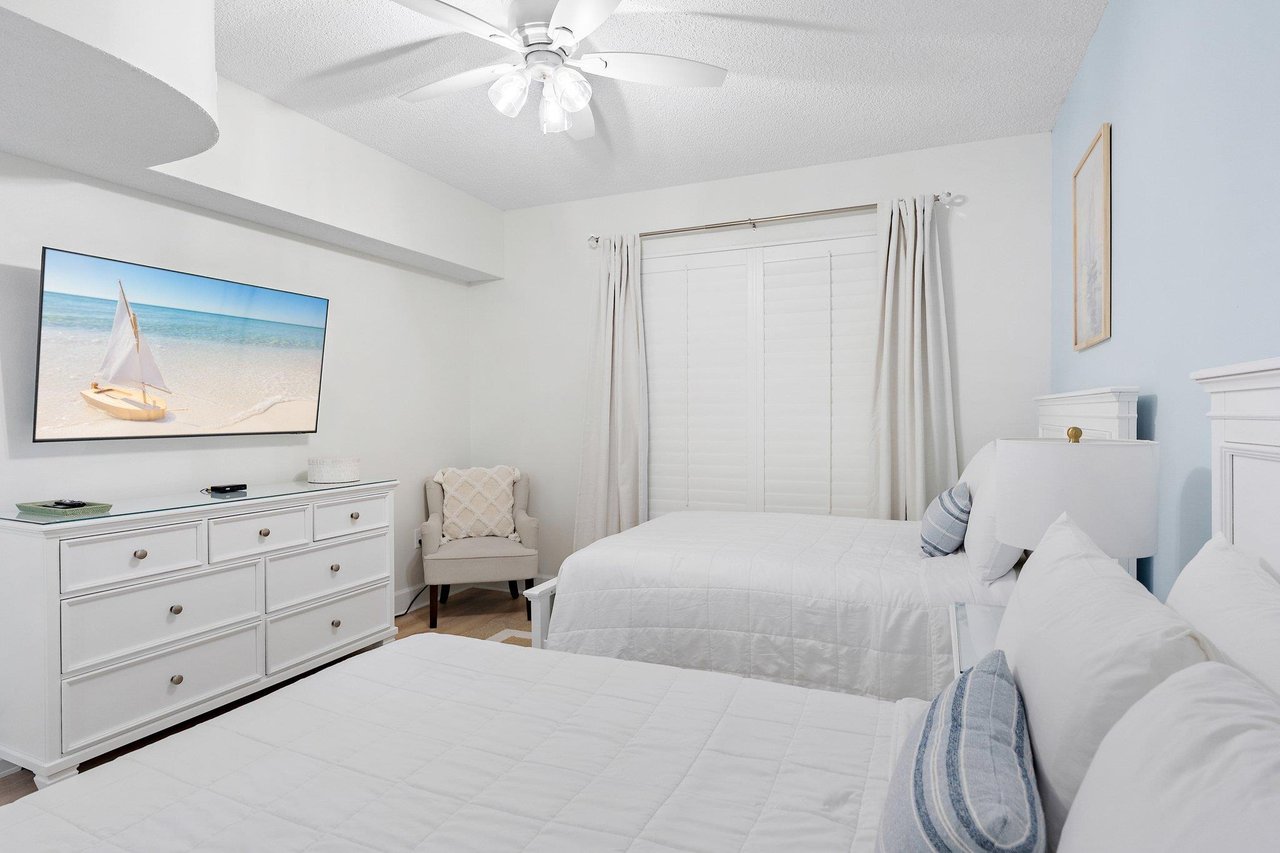 Guest Bedroom 2 Double Beds