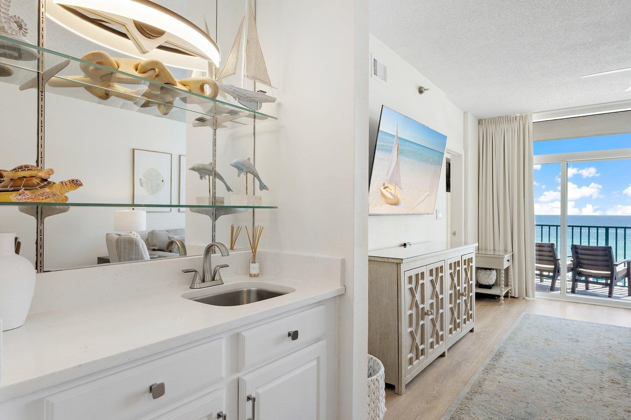 Wet Bar Area