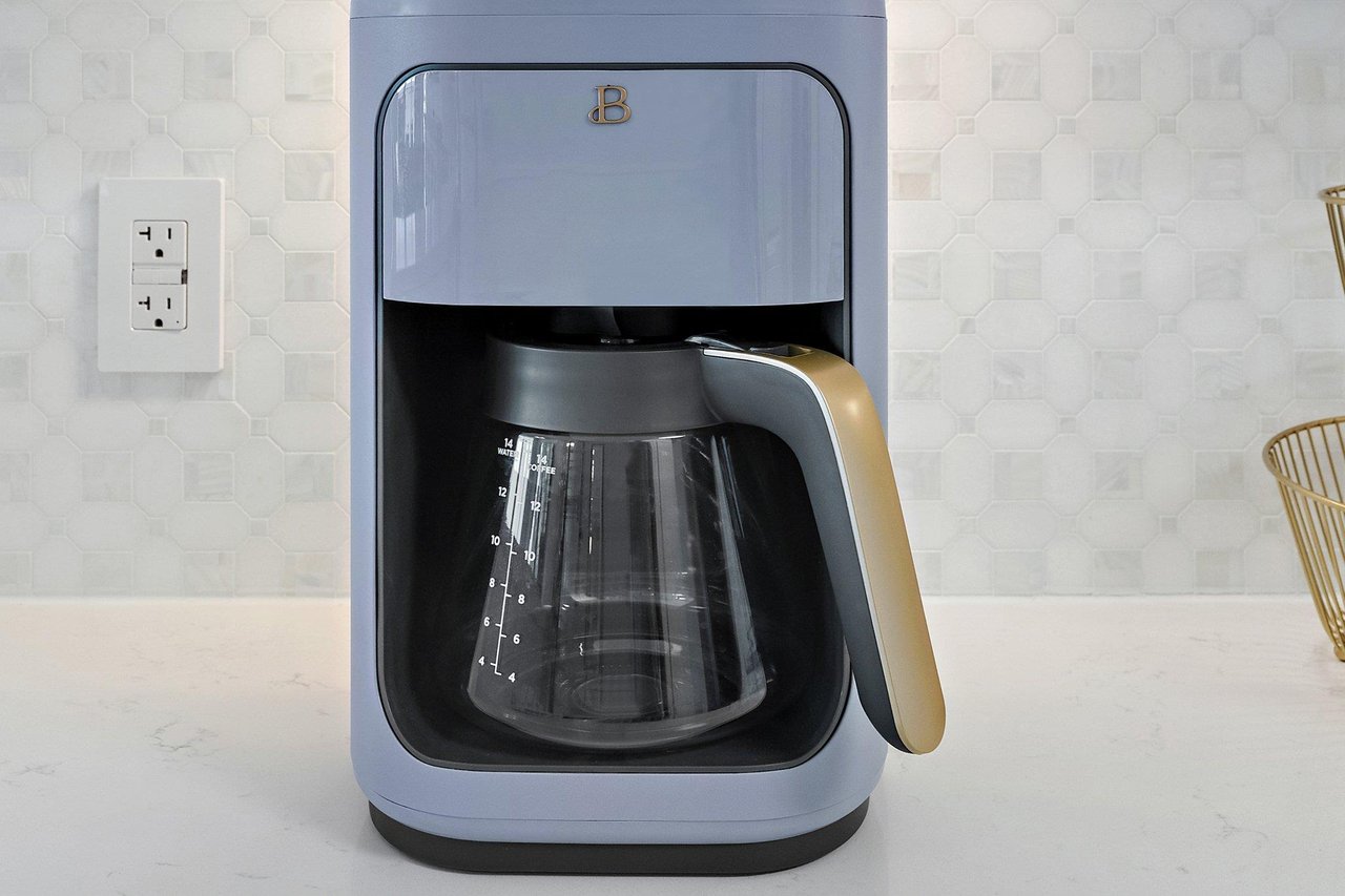 Equipped with New and Modern Appliances