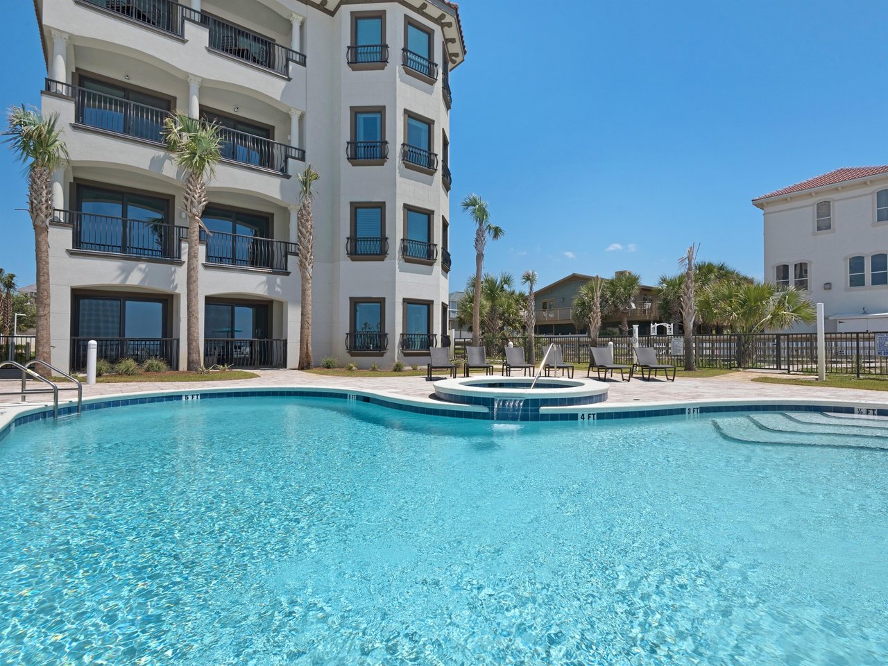 Large Swimming Pool and Outdoor Hot Tub