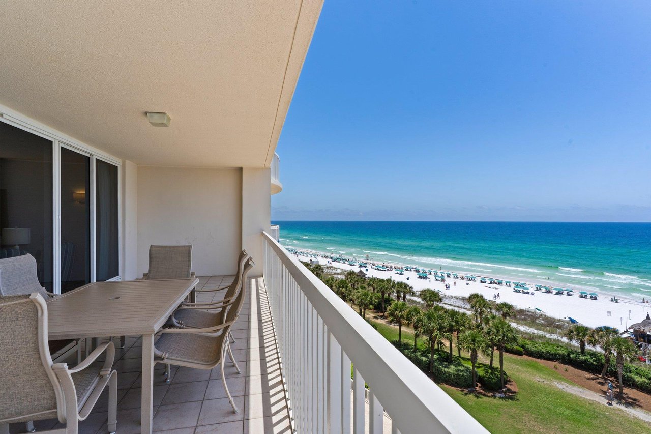 Balcony Dining