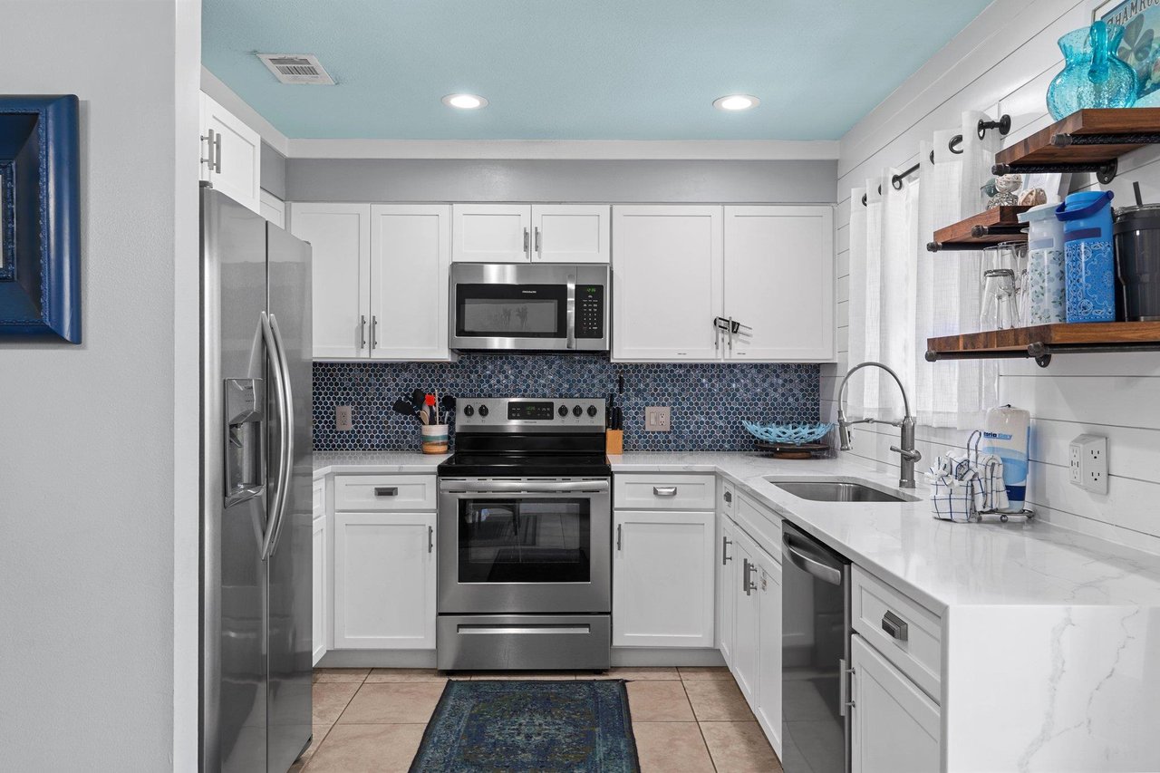 Beautiful Kitchen 1st Floor