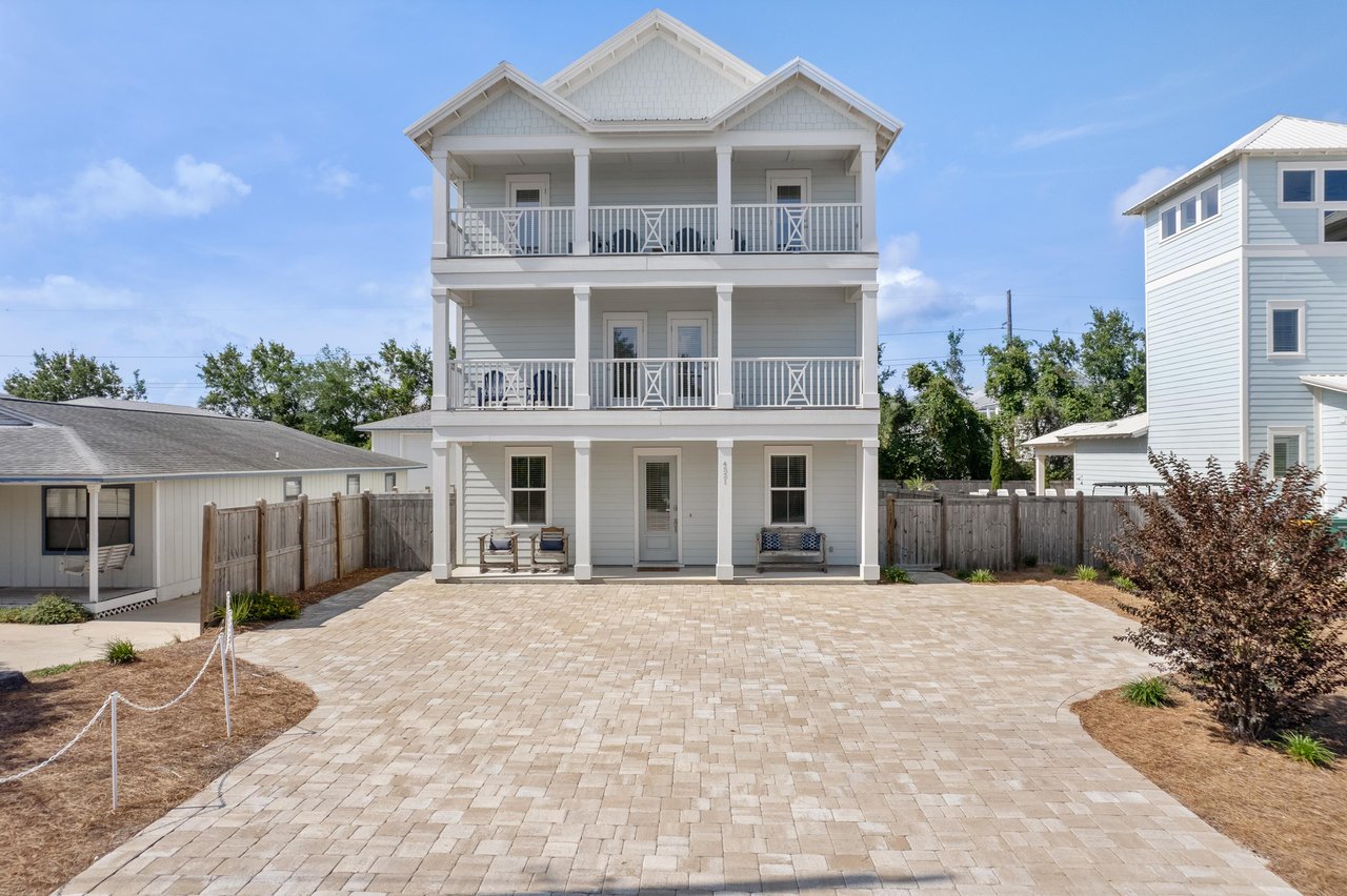 Large Home with plenty of Parking for 6