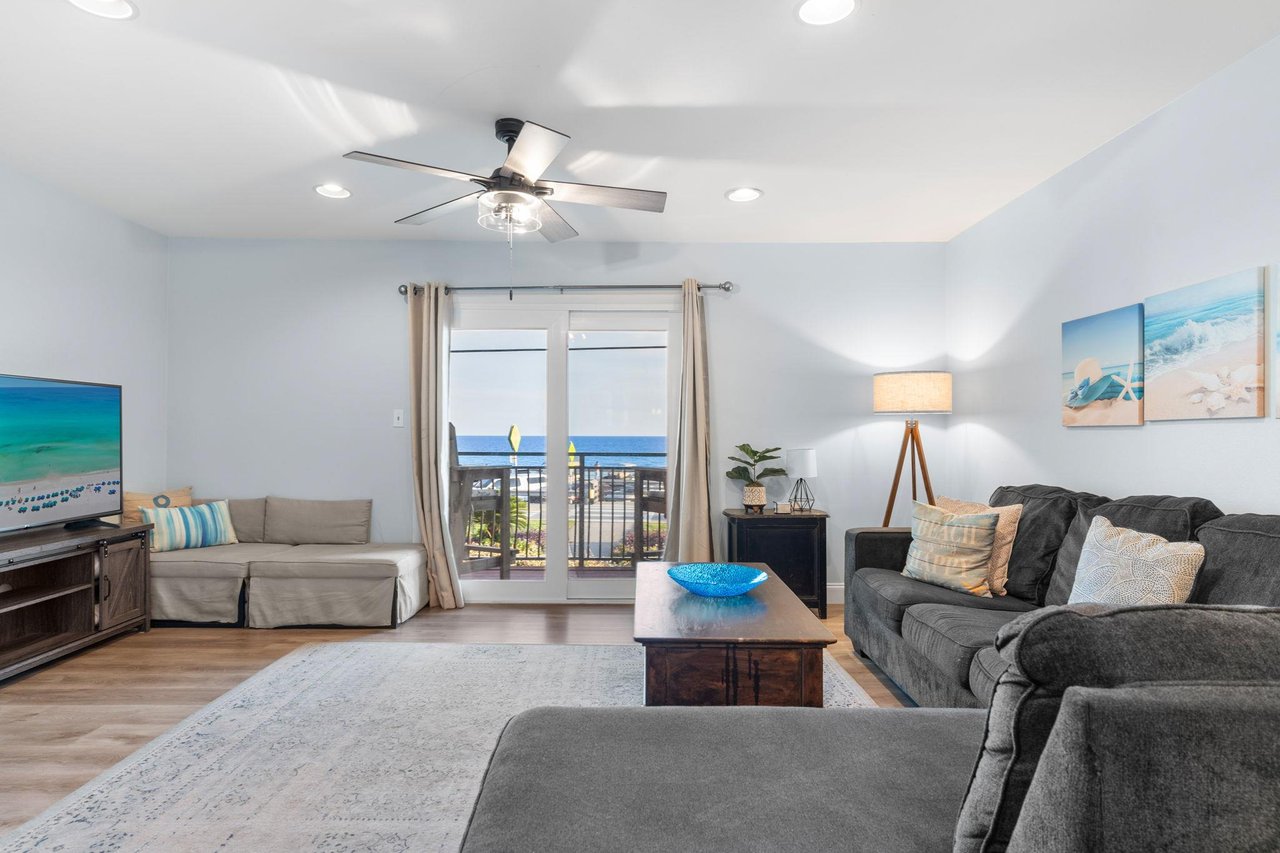 2nd Fl Living Room with Great Gulf View