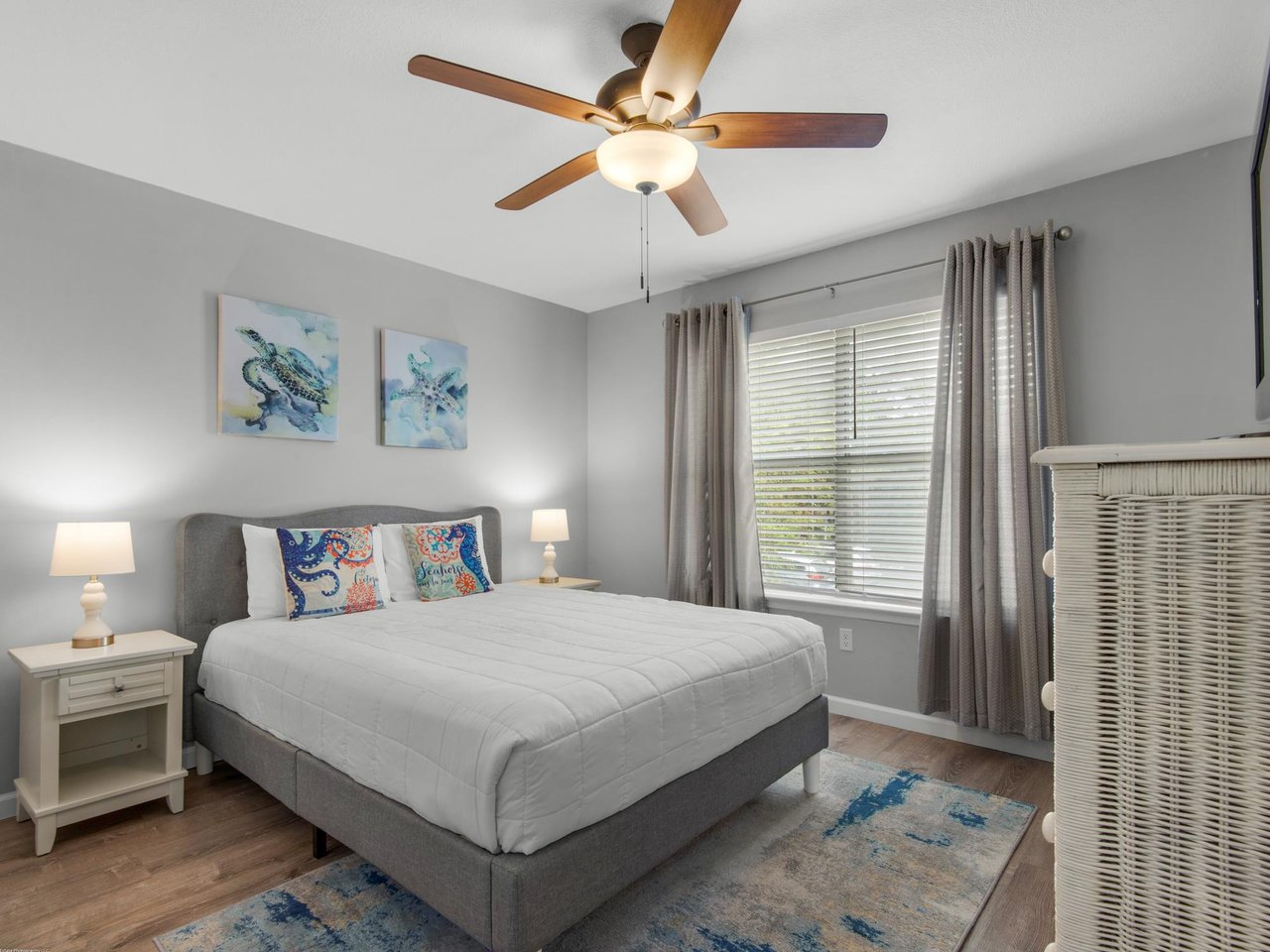 Bedroom 2 with Queen Bed