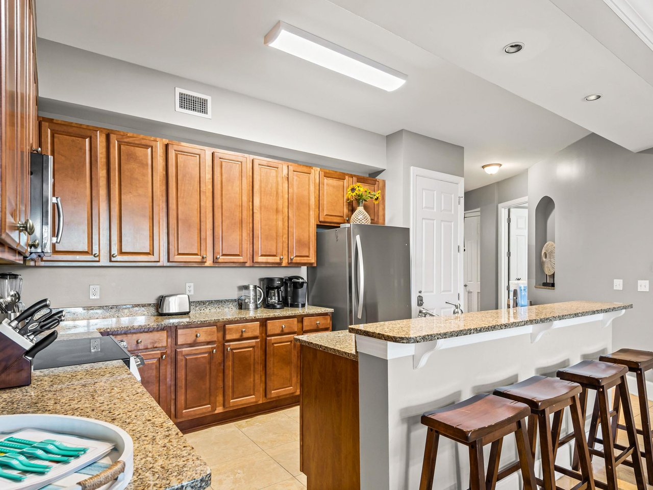 Kitchen with Breakfast Bar Seating