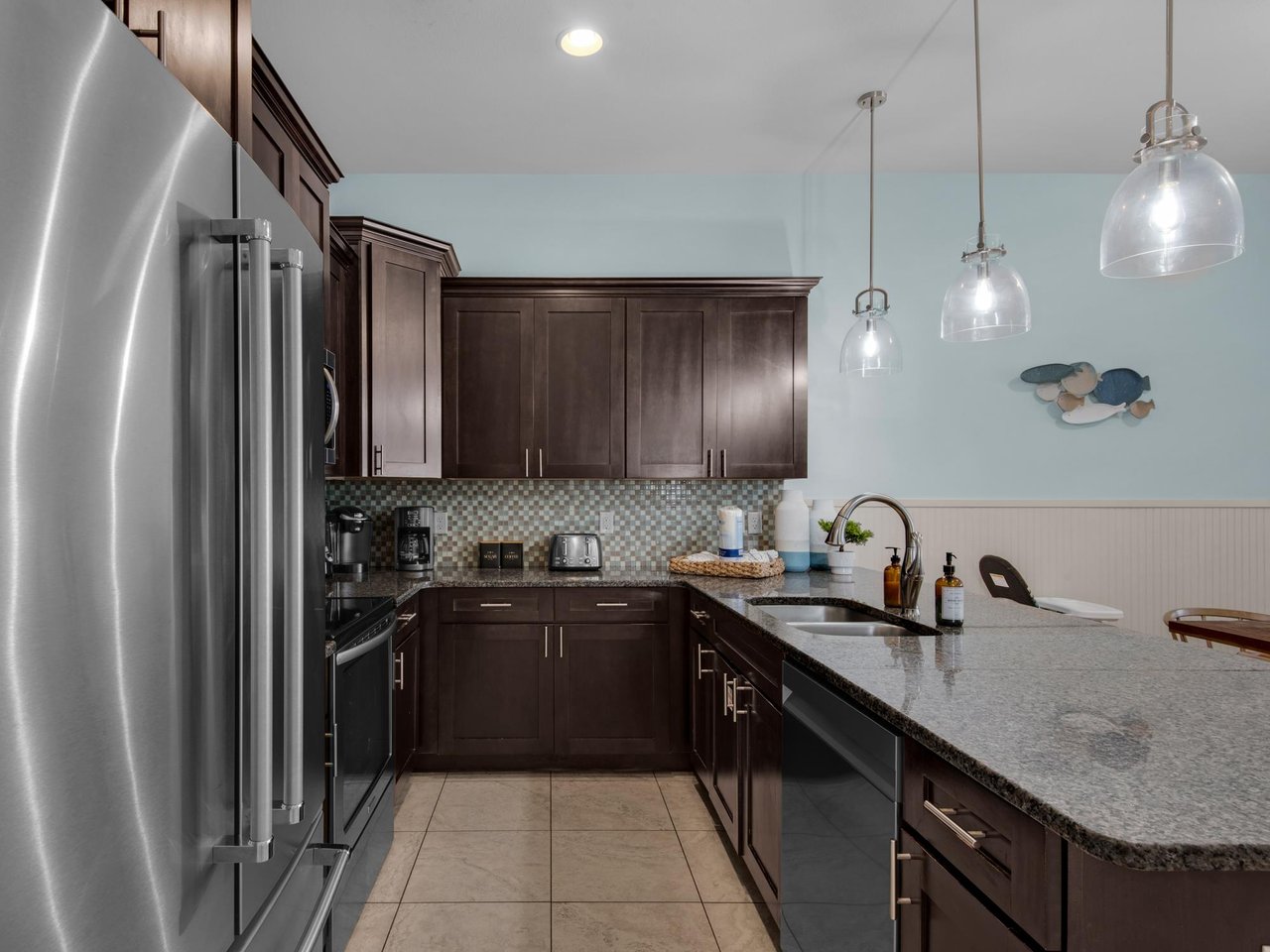 Fully Equipped Kitchen with Ample Counter Space