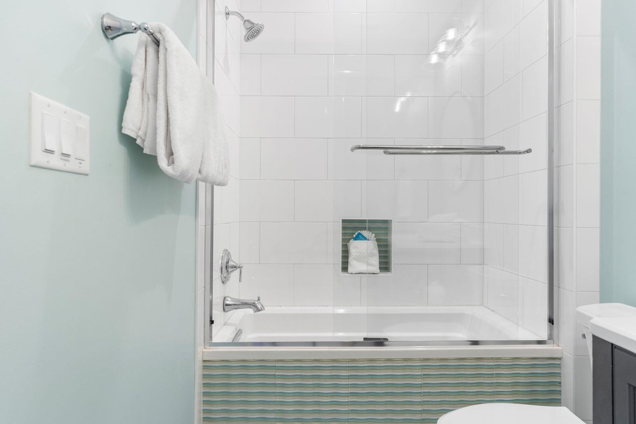 Bathroom 7