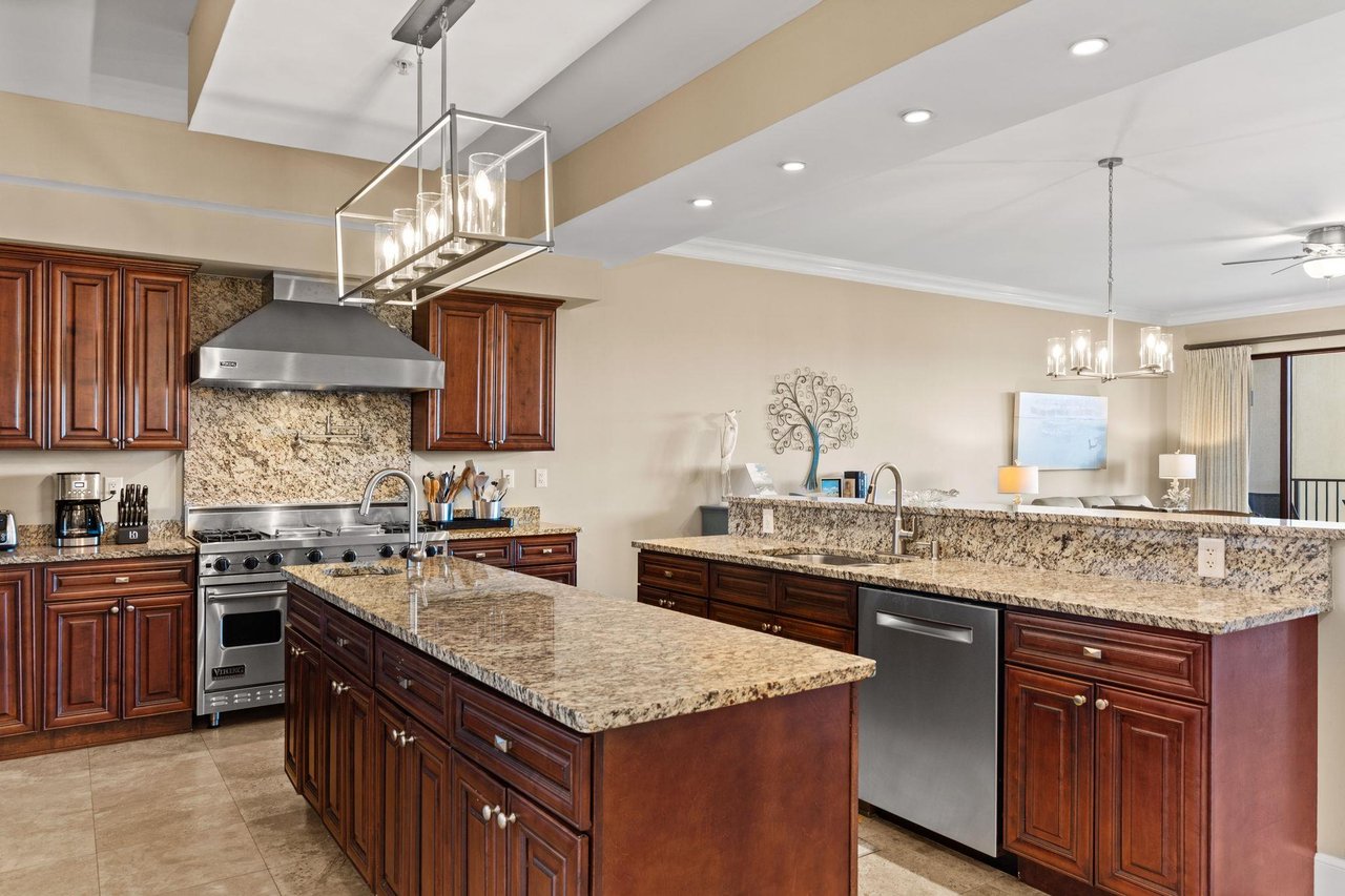 Spacious Kitchen