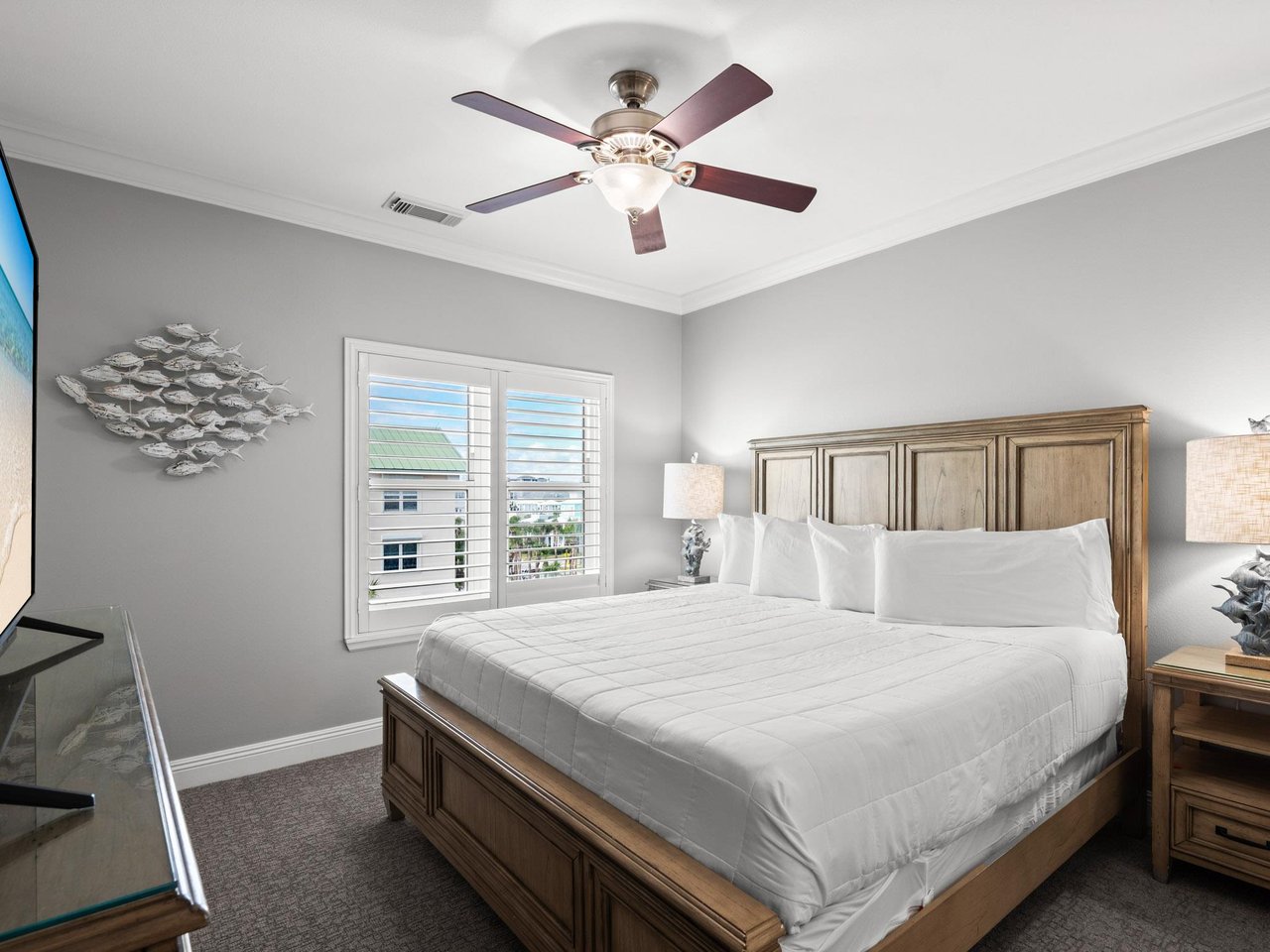 Bedroom 4 With King on 1st Floor