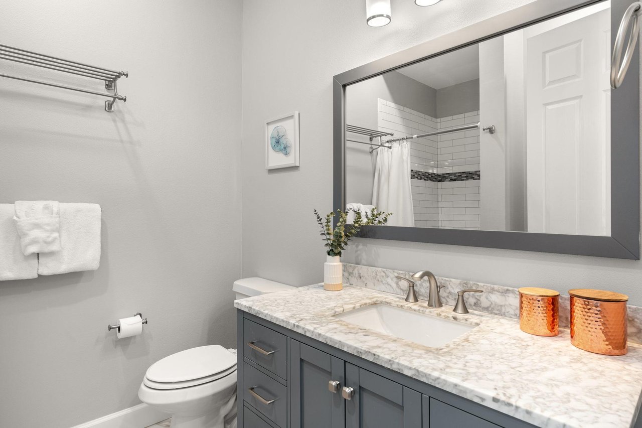 Bathroom 3 Vanity