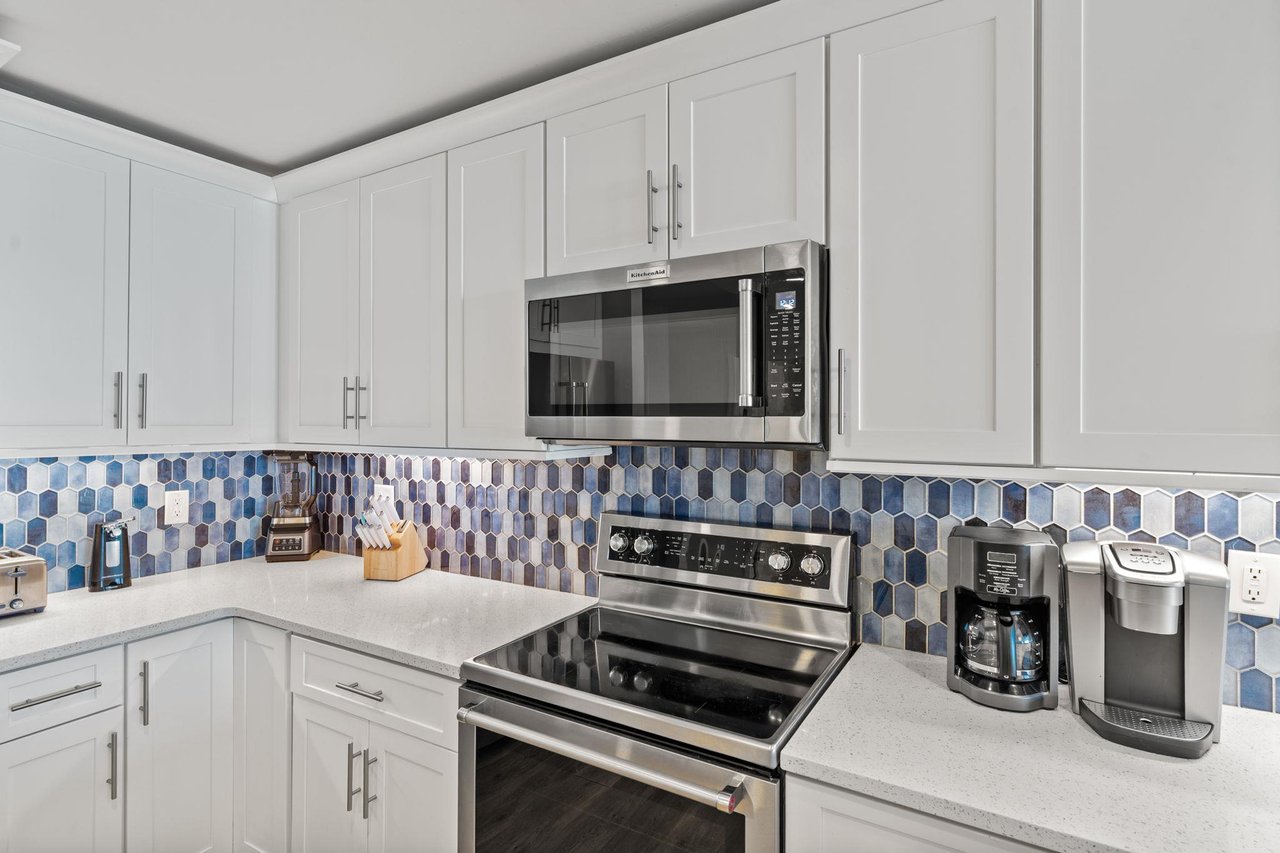 Your fully equipped kitchen awaits.