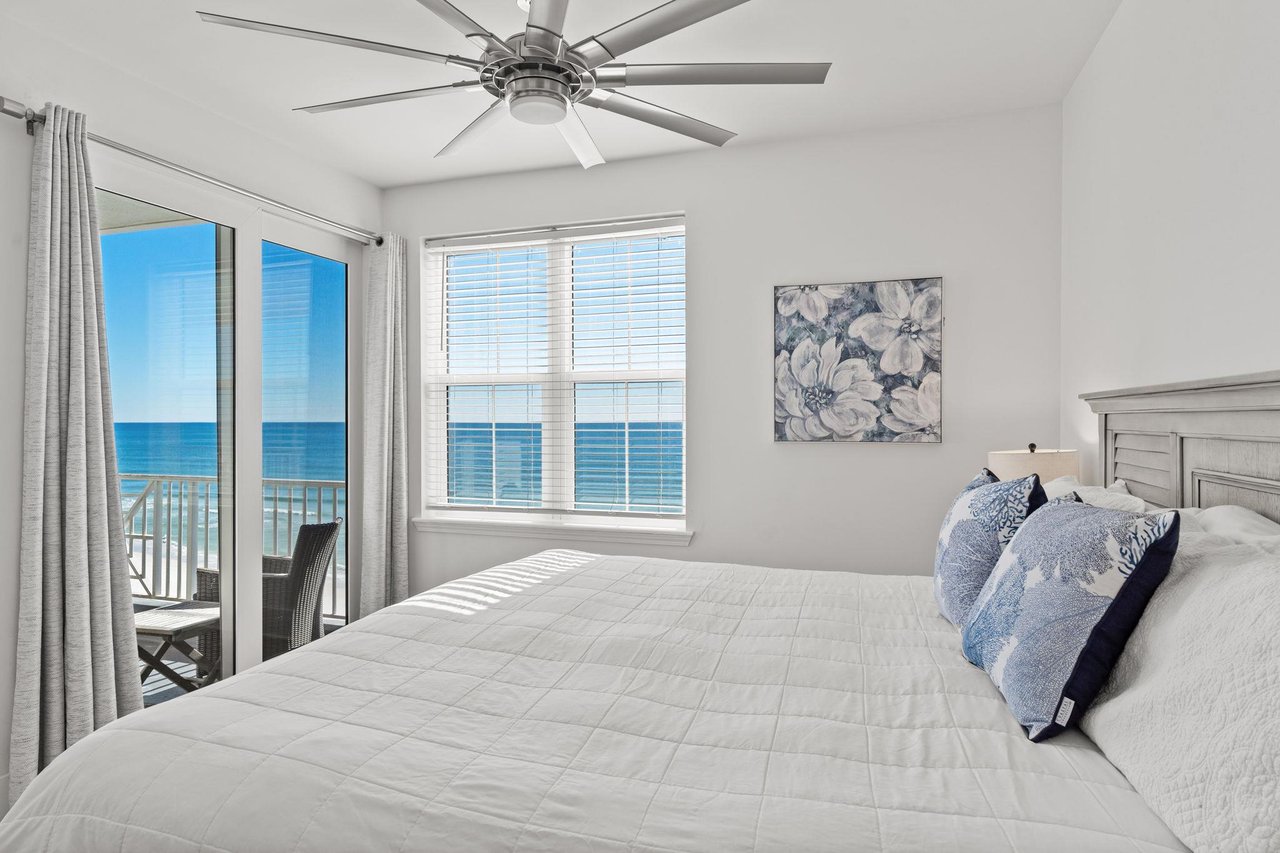 The 1st floor gulffacing king bedroom, with direct balcony access.