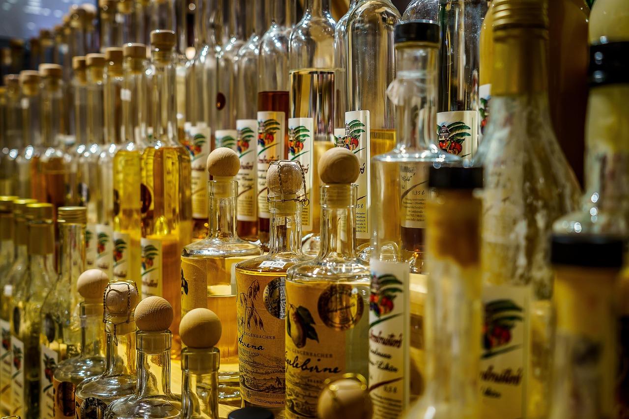 2214035 Bottles 8284212_1280