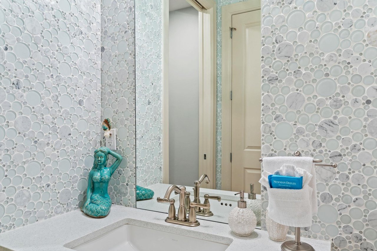 Bathroom 4 Vanity